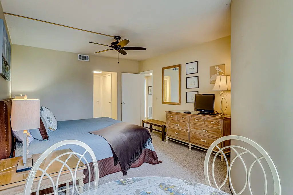 Resort Condo with Al Fresco Dining, Shared Pool, Hot Tub & Beach Access