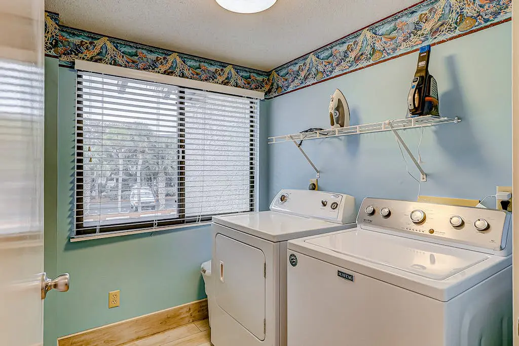 Resort Condo with Al Fresco Dining, Shared Pool, Hot Tub & Beach Access