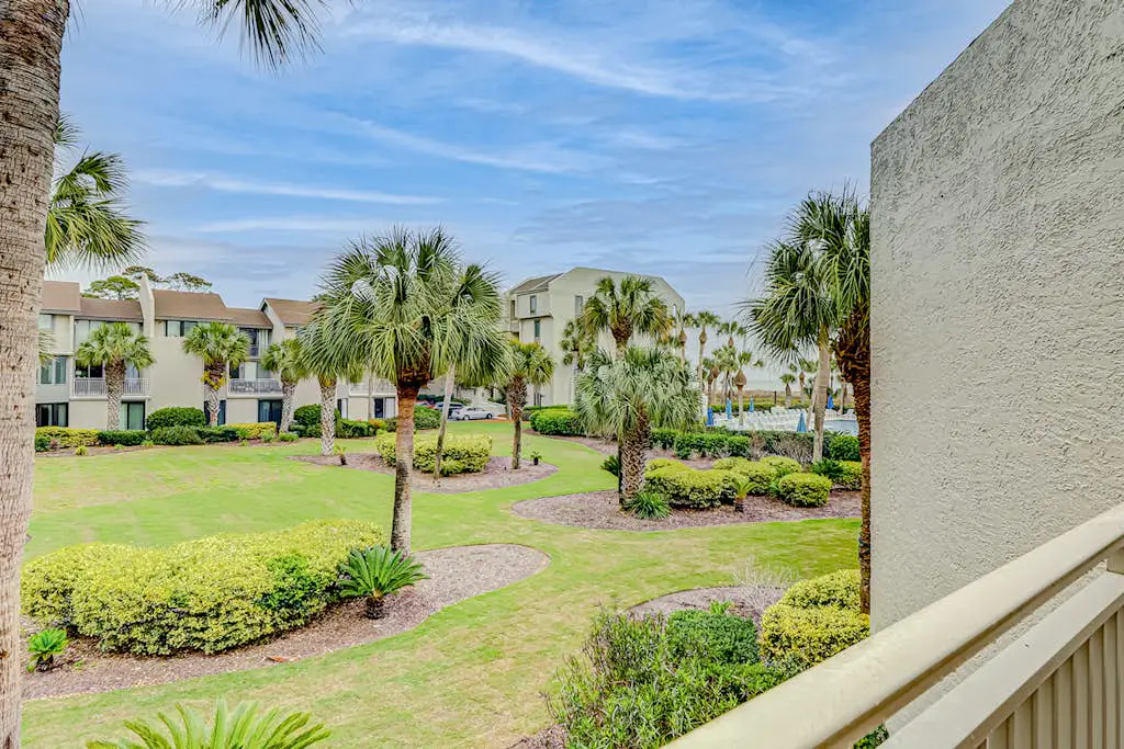 Resort Condo with Al Fresco Dining, Shared Pool, Hot Tub & Beach Access