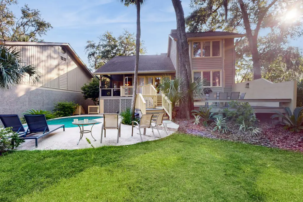  Two King Bed Suites, Dog-friendly gem with pool, game room & golf course views - walk to beach