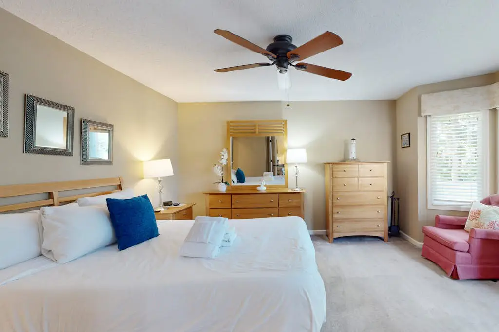  Two King Bed Suites, Dog-friendly gem with pool, game room & golf course views - walk to beach