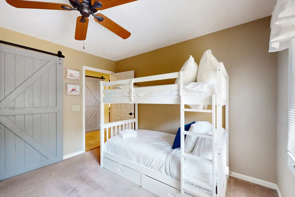  Two King Bed Suites, Dog-friendly gem with pool, game room & golf course views - walk to beach