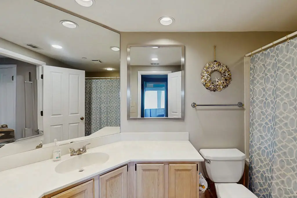 Spacious updated oceanfront condo with shared pools,  hot tub & beach access