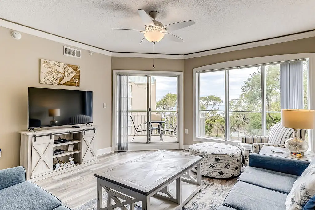 Oceanfront getaway with lagoon views, shared pool & hot tub – walk to beach