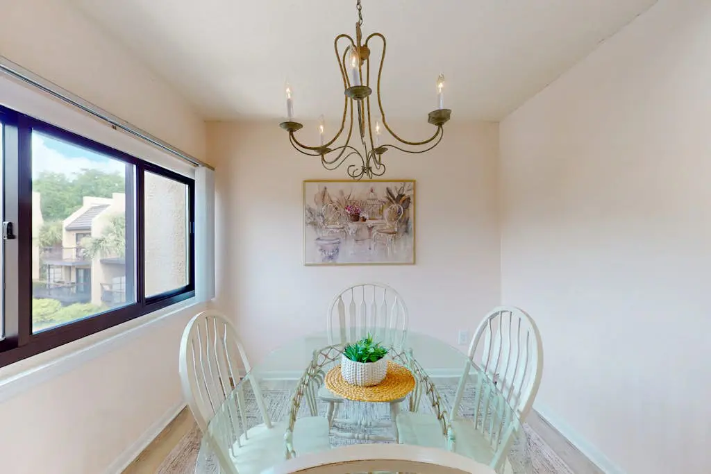 Elegant Condo with Pool & Hot Tub, Lagoon View & Private Patio
