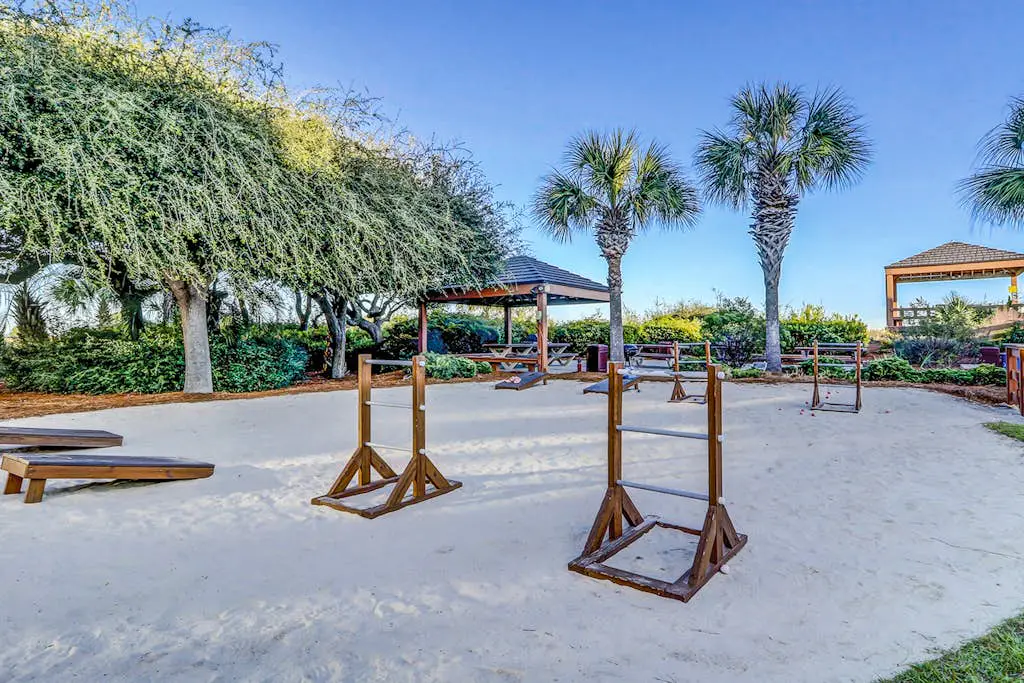 Elegant Condo with Pool & Hot Tub, Lagoon View & Private Patio