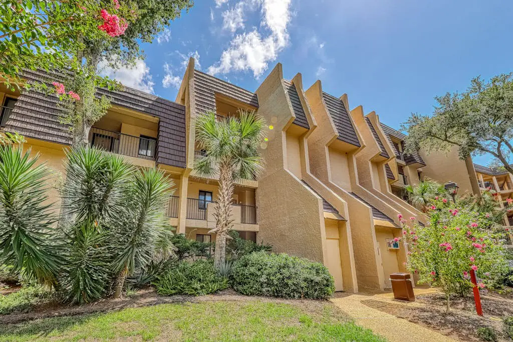 Peaceful Oceanfront Villa with Pools, Hot Tub, Tennis, & Ocean View