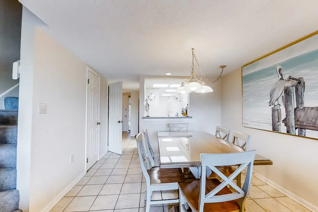 Spacious Villa with Shared Pool, Hot tub & Lagoon Views  - Walk to Beach