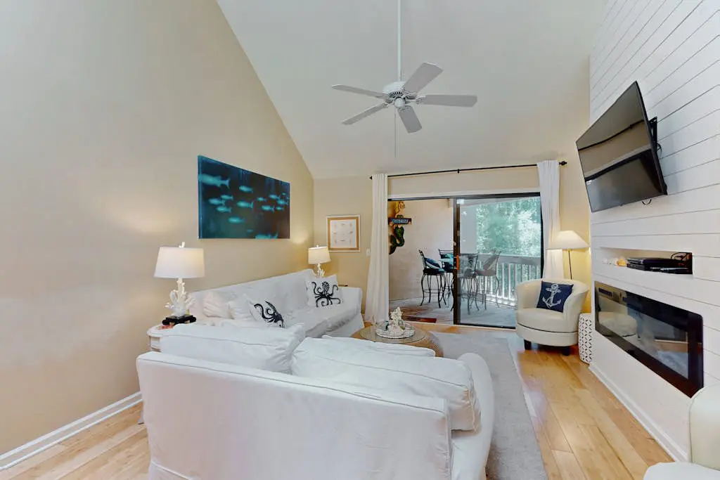 Family-Friendly Villa with Deck, Pool, & Hot Tub - Beach Nearby