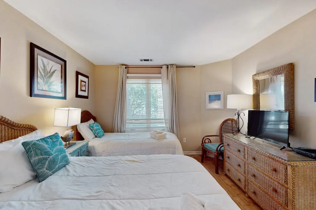 Family-Friendly Villa with Deck, Pool, & Hot Tub - Beach Nearby
