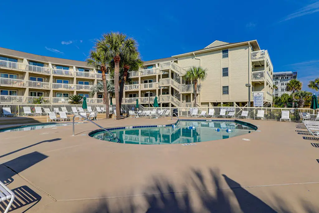Charming Waterfront Villa with Ocean Views, Private Balcony & Pool — Steps to the Beach