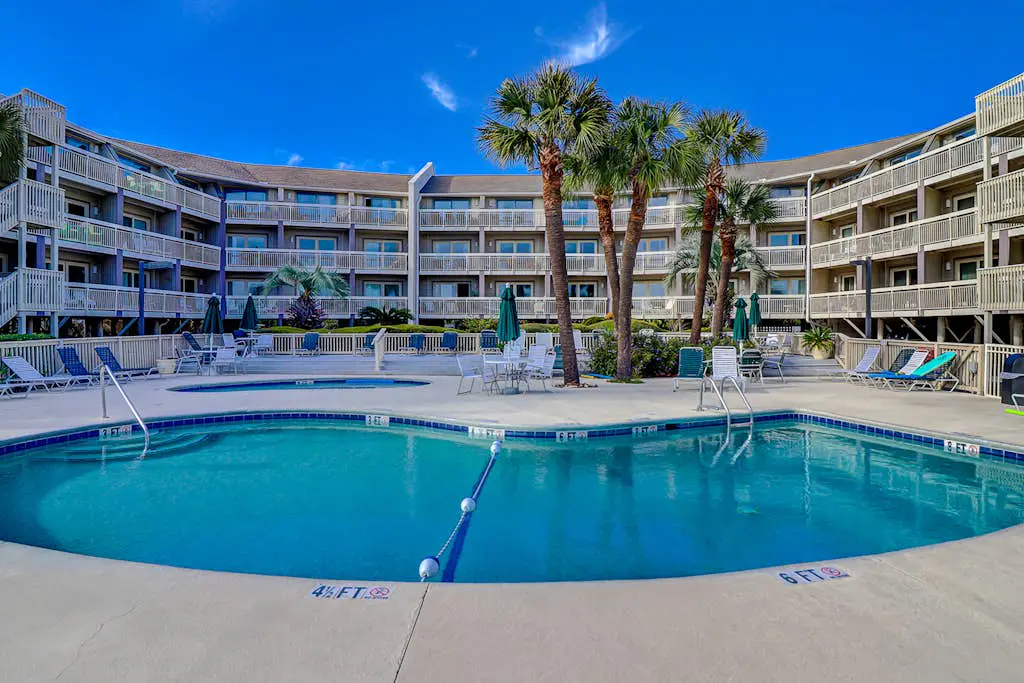 Charming Waterfront Villa with Ocean Views, Private Balcony & Pool — Steps to the Beach