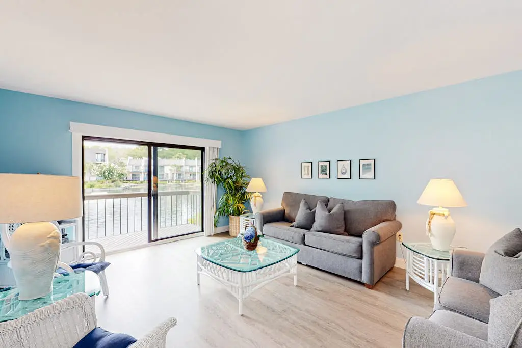 Secluded & Peaceful - Vacation Getaway with WiFi, Pool, Hot Tub, & Private Beach