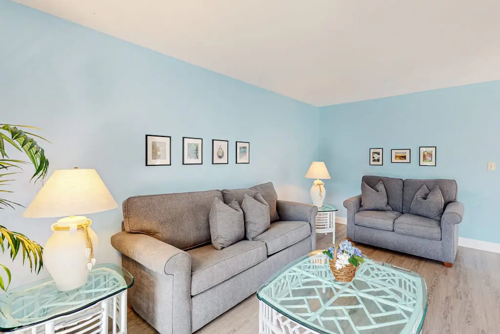 Secluded & Peaceful - Vacation Getaway with WiFi, Pool, Hot Tub, & Private Beach
