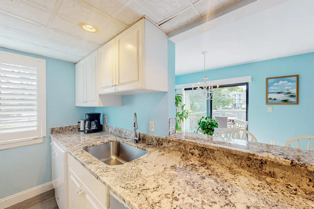 Secluded & Peaceful - Vacation Getaway with WiFi, Pool, Hot Tub, & Private Beach