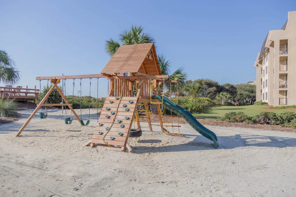 Secluded & Peaceful - Vacation Getaway with WiFi, Pool, Hot Tub, & Private Beach