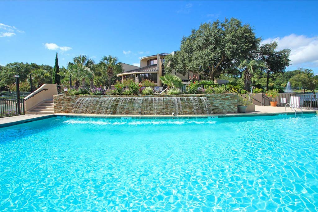 Island Club 3303