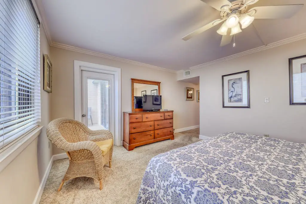 Quiet Waterfront Condo with WiFi - Pools & Hot Tub On-Site