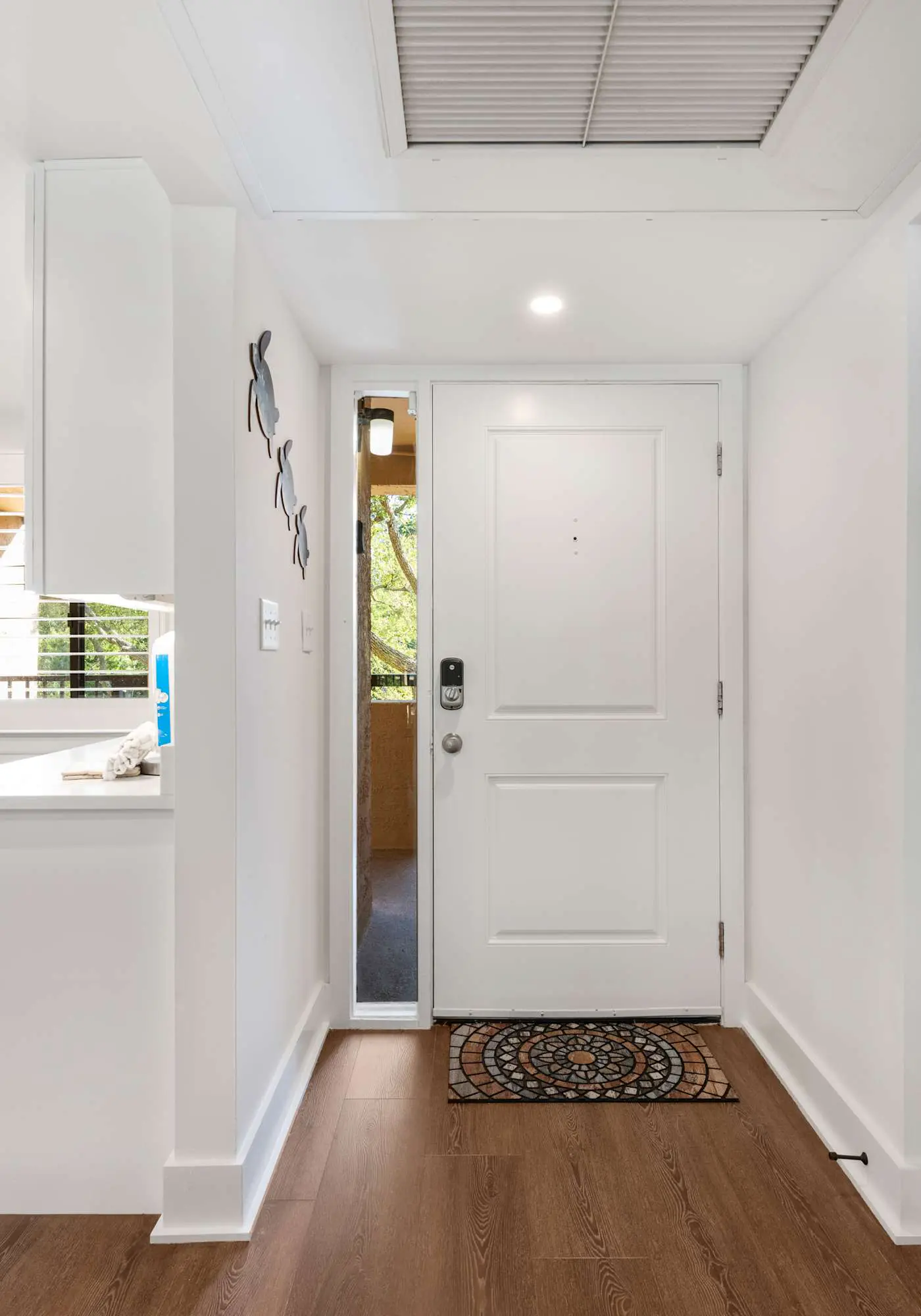 Spacious Condo with Beach Access, Shared Pool, Hot Tub, Ocean Views, and More