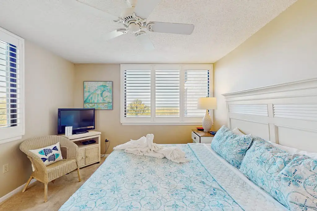 Oceanfront Villa with Ocean Views, Shared Pool/Hot Tub, and Nearby Beach Access