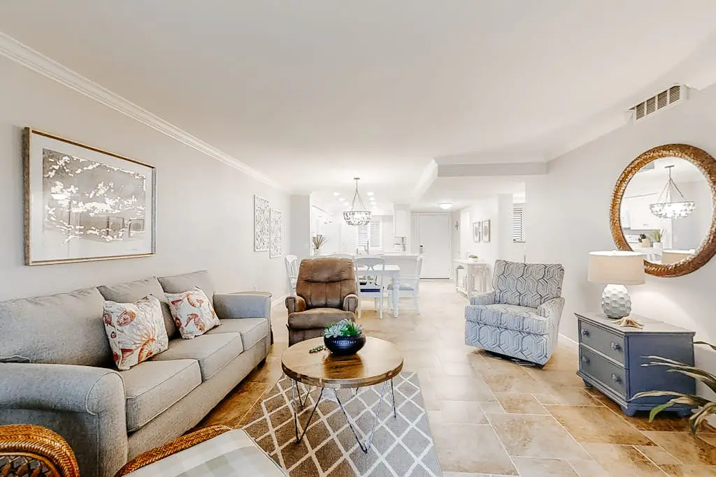 Family-Friendly Villa with Shared Pools and Hot Tub - Nearby Beach Access