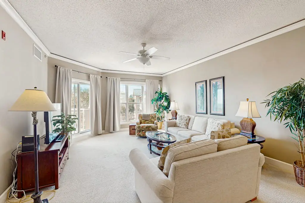 Waterfront Condo with Ocean Views, Shared Pool, Hot Tub, and Covered Balcony