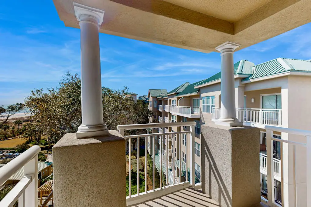 Waterfront Condo with Ocean Views, Shared Pool, Hot Tub, and Covered Balcony