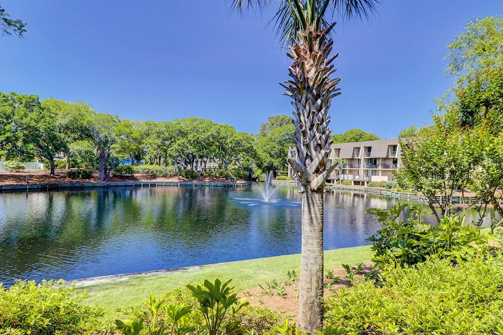 Quiet Hideaway with Pools, Hot Tub, Tennis & Easy Beach Access