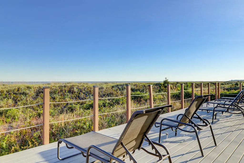 Quiet Hideaway with Pools, Hot Tub, Tennis & Easy Beach Access