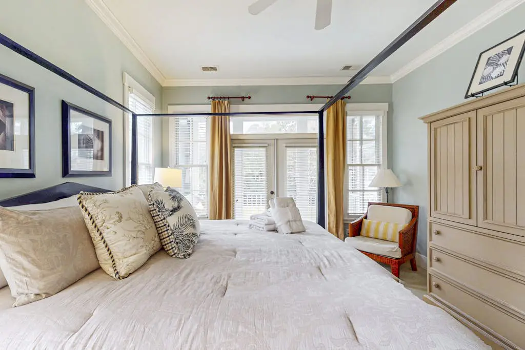 Dog-friendly house with private pool and screened-in deck - Walk to beach