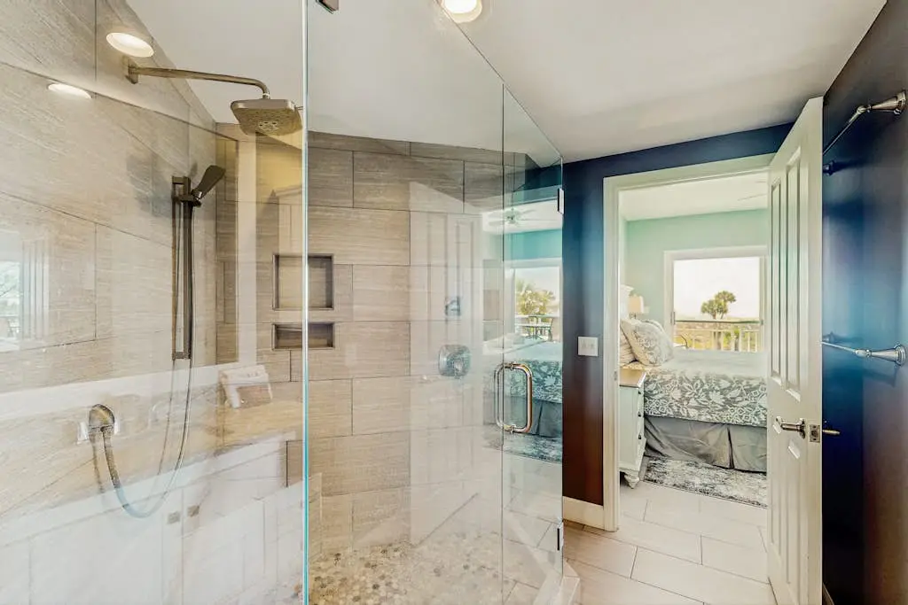 A spacious condo with community pool, hot tub, and oceanfront views