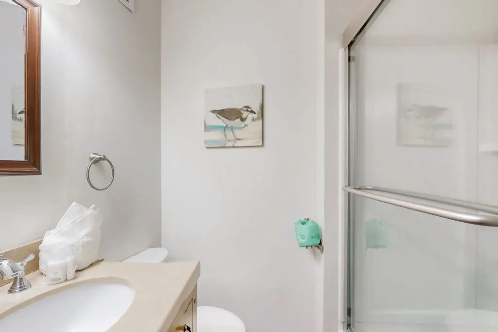 Desirable location with 2 Pools, Walk to Exclusive Beach Cabana