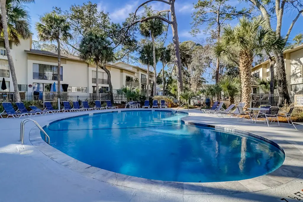 Desirable location with 2 Pools, Walk to Exclusive Beach Cabana