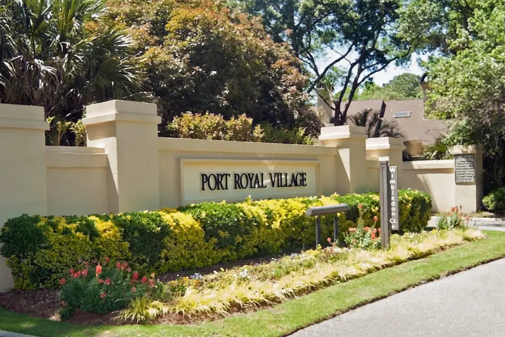 Perfectly Located Family Condo with Shared Pool, Central AC, Private Washer and dryer, Free WiFi