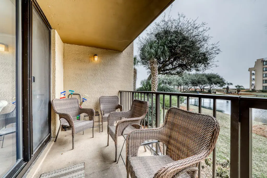 Modern Condo with Shared Pool and Hot Tub, Lagoon View, and Nearby Beach Access