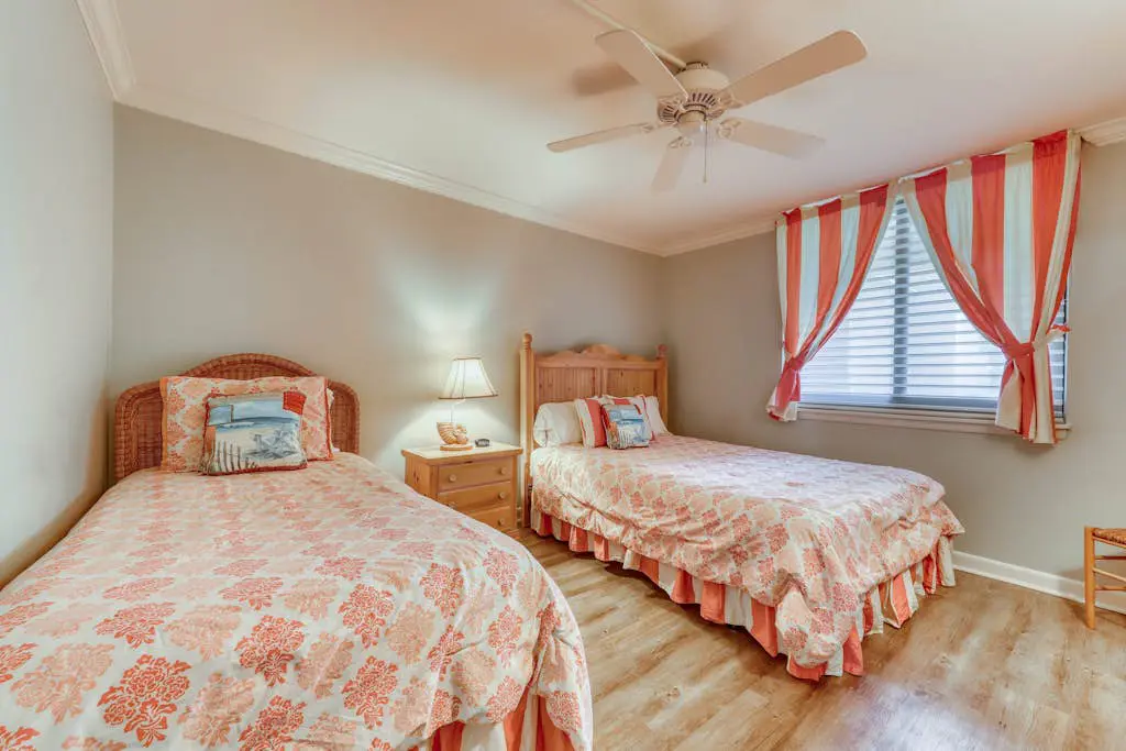 Modern Condo with Shared Pool and Hot Tub, Lagoon View, and Nearby Beach Access