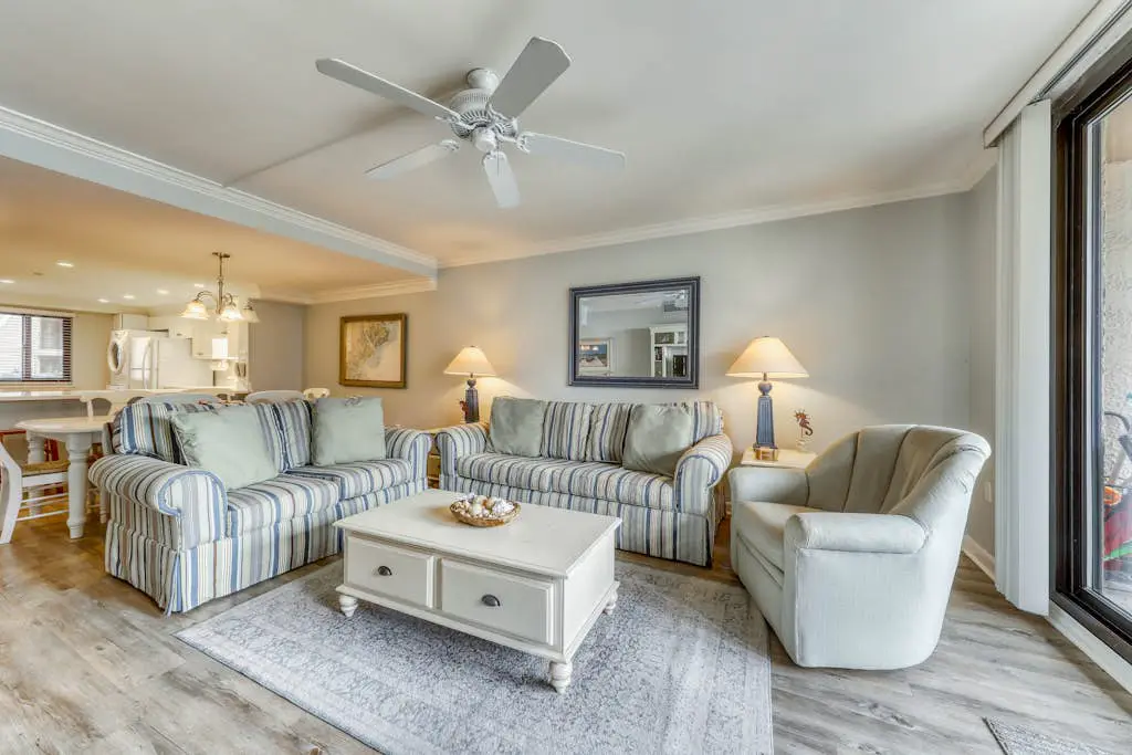 Modern Condo with Shared Pool and Hot Tub, Lagoon View, and Nearby Beach Access