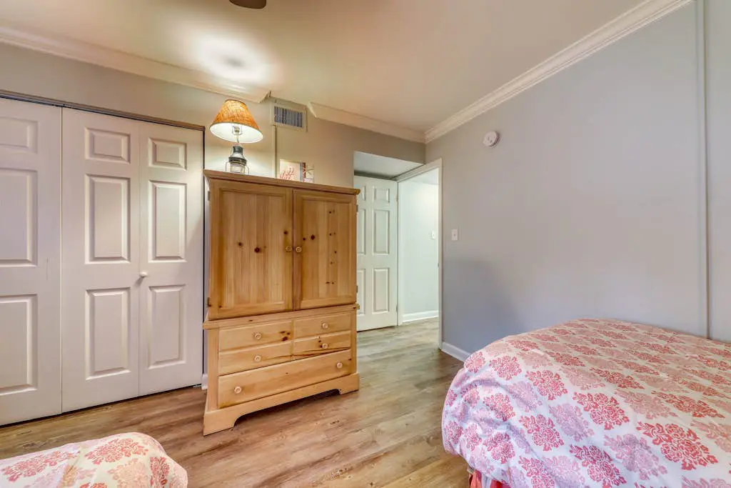 Modern Condo with Shared Pool and Hot Tub, Lagoon View, and Nearby Beach Access