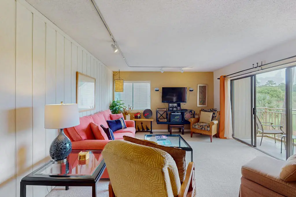 Second-Floor Condo with WiFi, Pool, Golf Course Views - Near the Beach