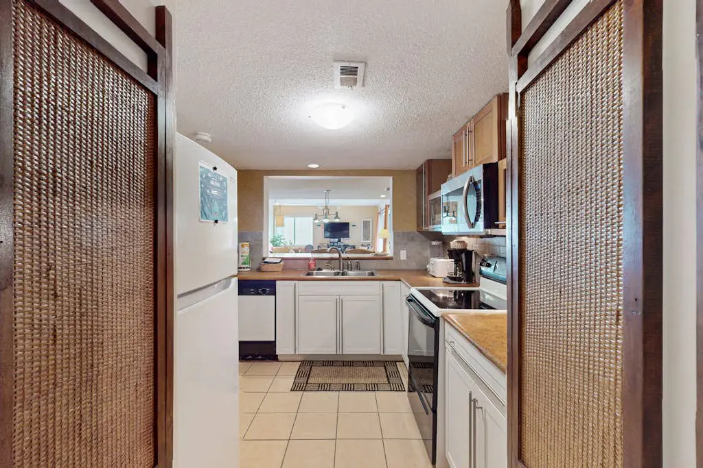 Second-Floor Condo with WiFi, Pool, Golf Course Views - Near the Beach