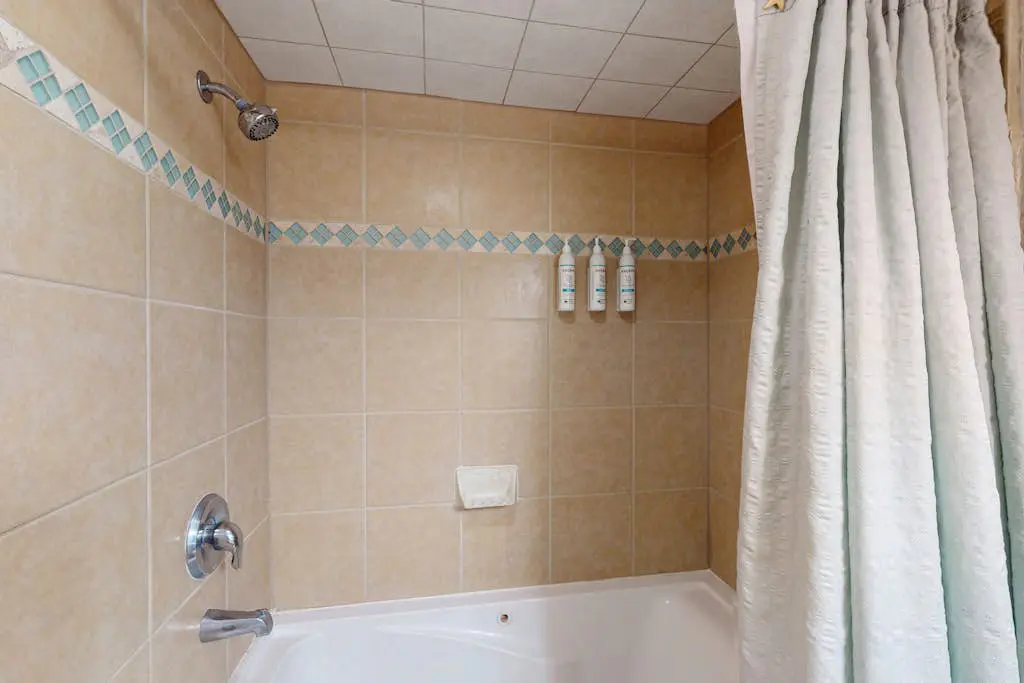 Second-Floor Condo with WiFi, Pool, Golf Course Views - Near the Beach