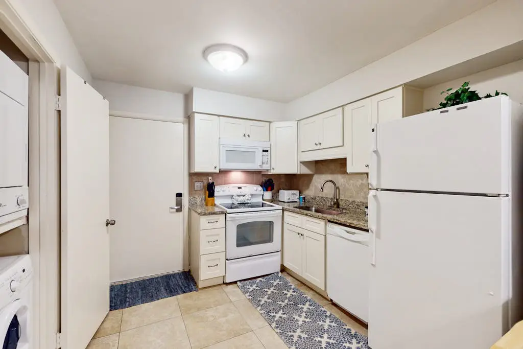 Coastal Retreat with Patio, Shared Pools, Tennis & Playground - Walk to Beach