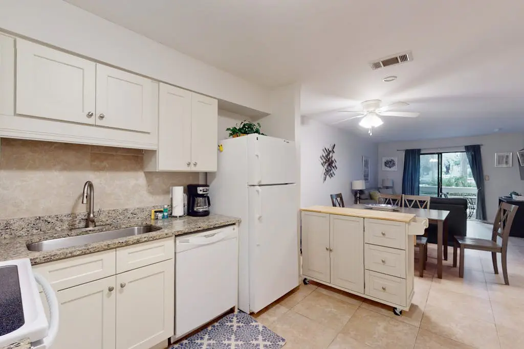 Coastal Retreat with Patio, Shared Pools, Tennis & Playground - Walk to Beach