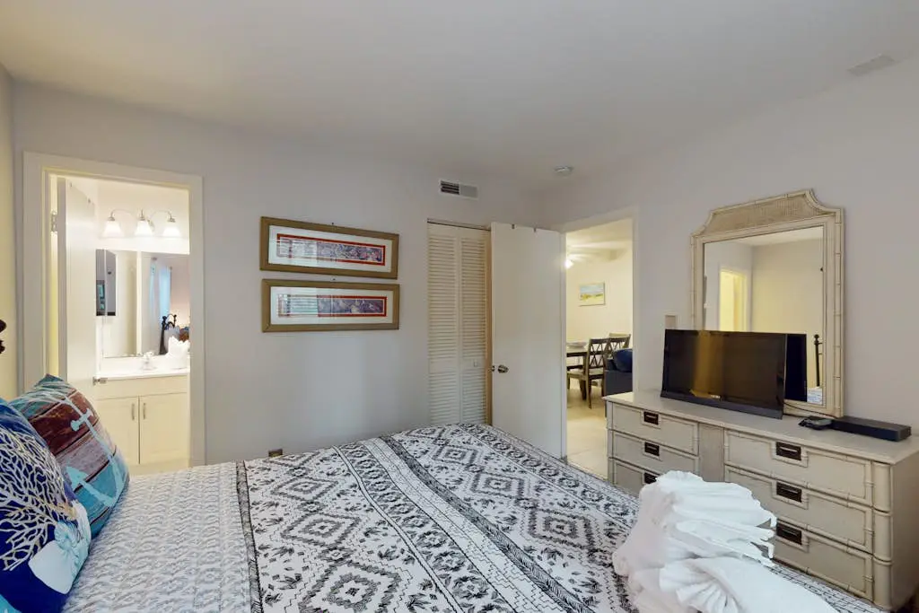 Coastal Retreat with Patio, Shared Pools, Tennis & Playground - Walk to Beach