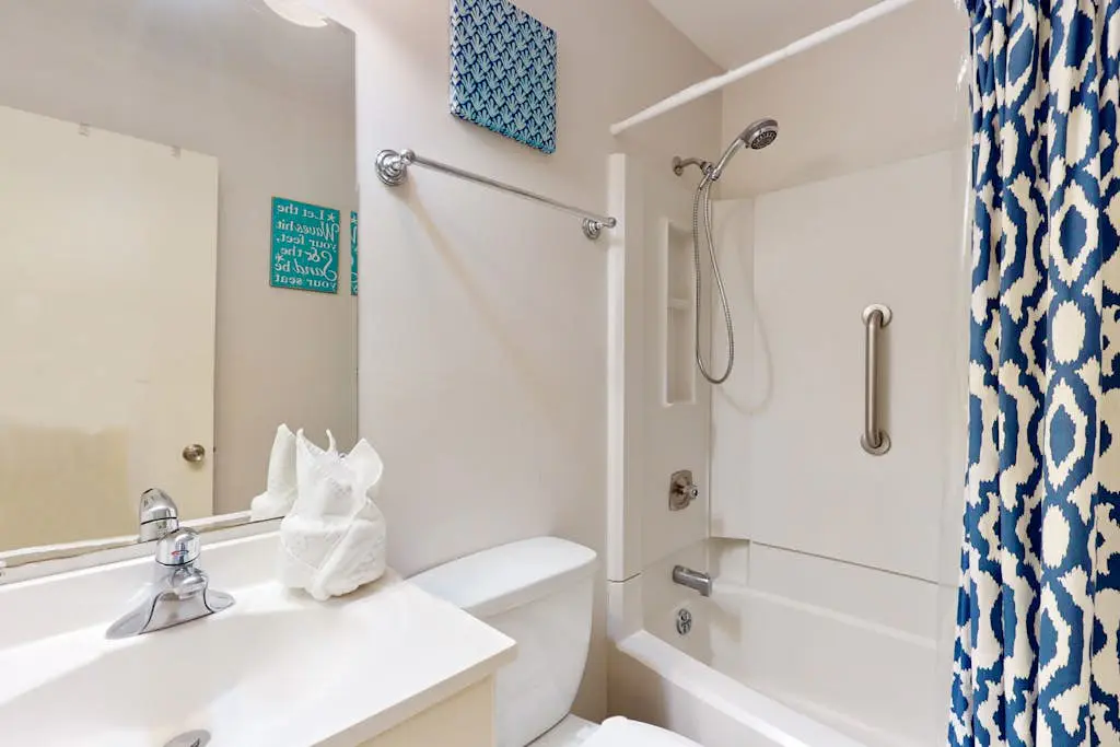 Coastal Retreat with Patio, Shared Pools, Tennis & Playground - Walk to Beach