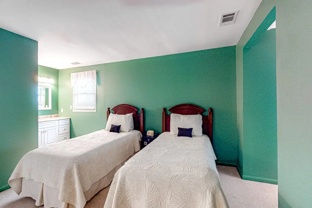 Renovated Dog-Friendly Villa w/ Patio & Pool - Near Golf & Beach