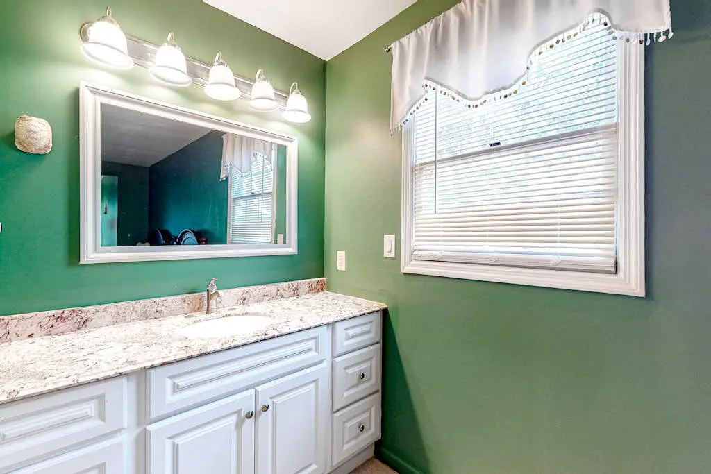 Renovated Dog-Friendly Villa w/ Patio & Pool - Near Golf & Beach