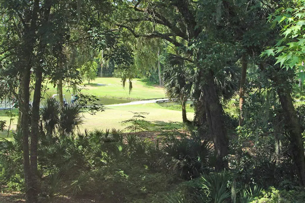 Renovated Dog-Friendly Villa w/ Patio & Pool - Near Golf & Beach