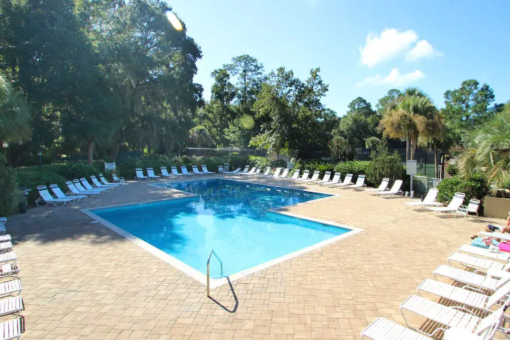 Renovated Dog-Friendly Villa w/ Patio & Pool - Near Golf & Beach
