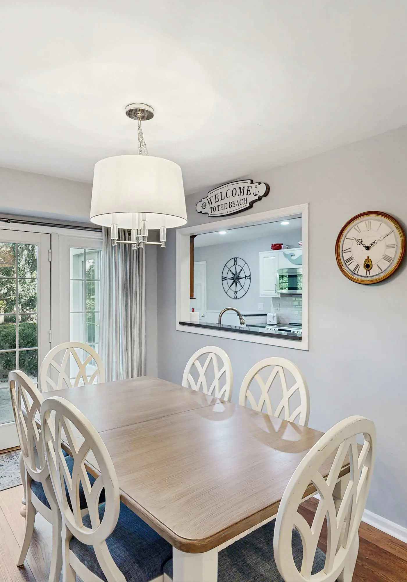 Renovated Dog Friendly Villa with Patio & Pool  Near Golf & Beach